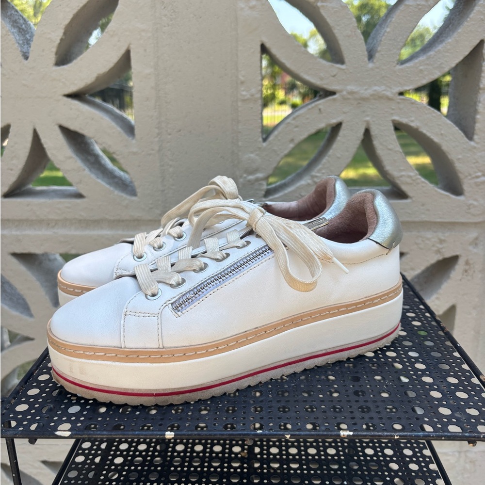 Women's Donald Pliner Dew White Platform Sneakers